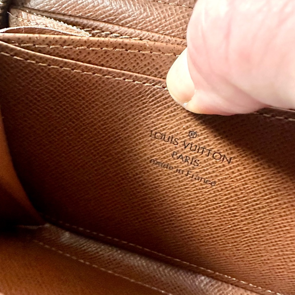 SOLD Louis Vuitton Small Zippy Monogram Wallet - Picture 7 of 10